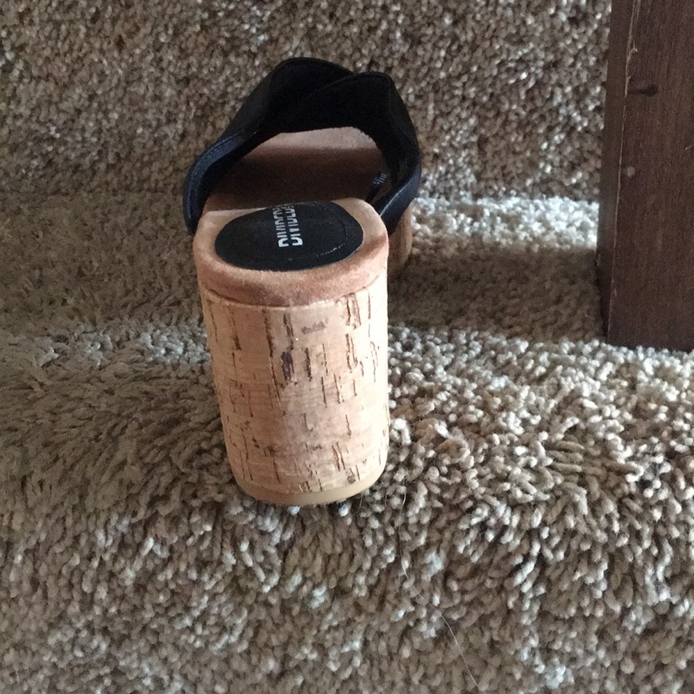 Heels - Picture 4 of 7